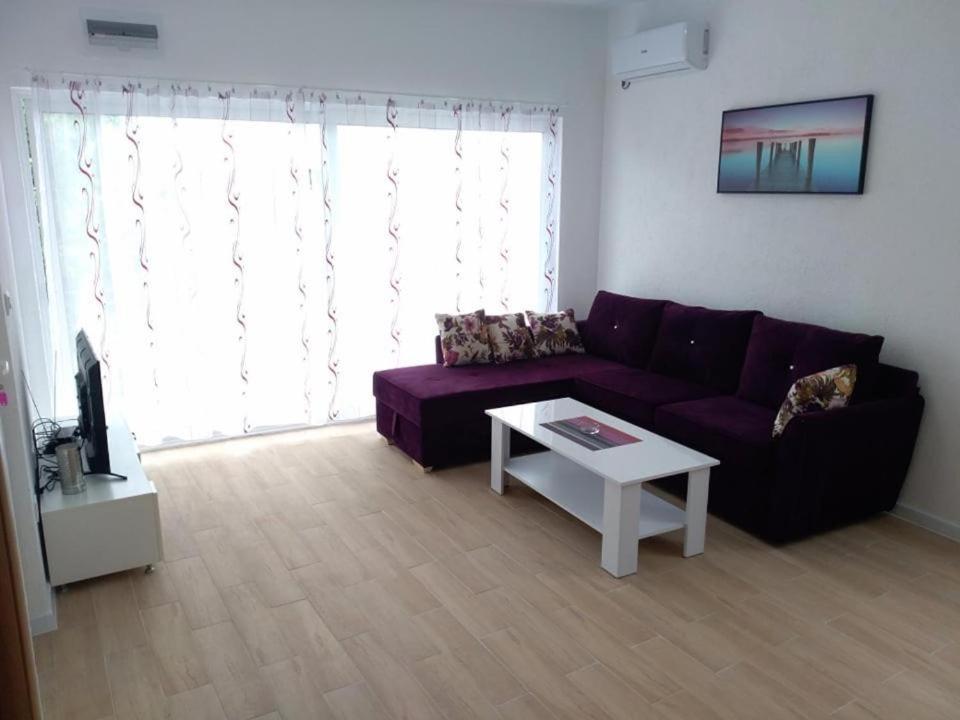 Marojevic, Appartement *