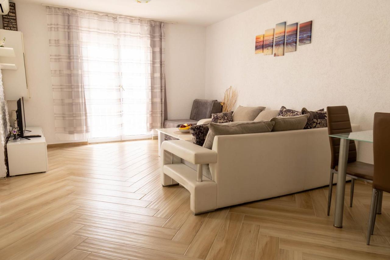 Apartment Marojevic, Bar